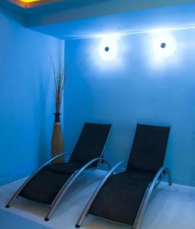 W Dolinie Slonca & *