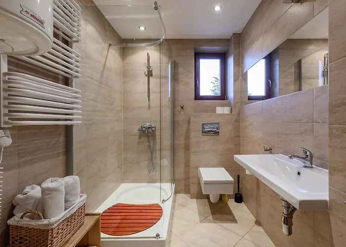 W Dolinie Slonca & *