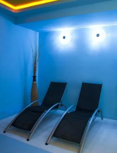 W Dolinie Slonca & *